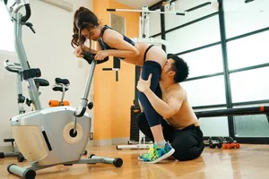 Xin chồng yêu đi tập gym, bà xã "đi ngoài" với anh pt